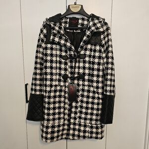 Chic Houndstooth Coat